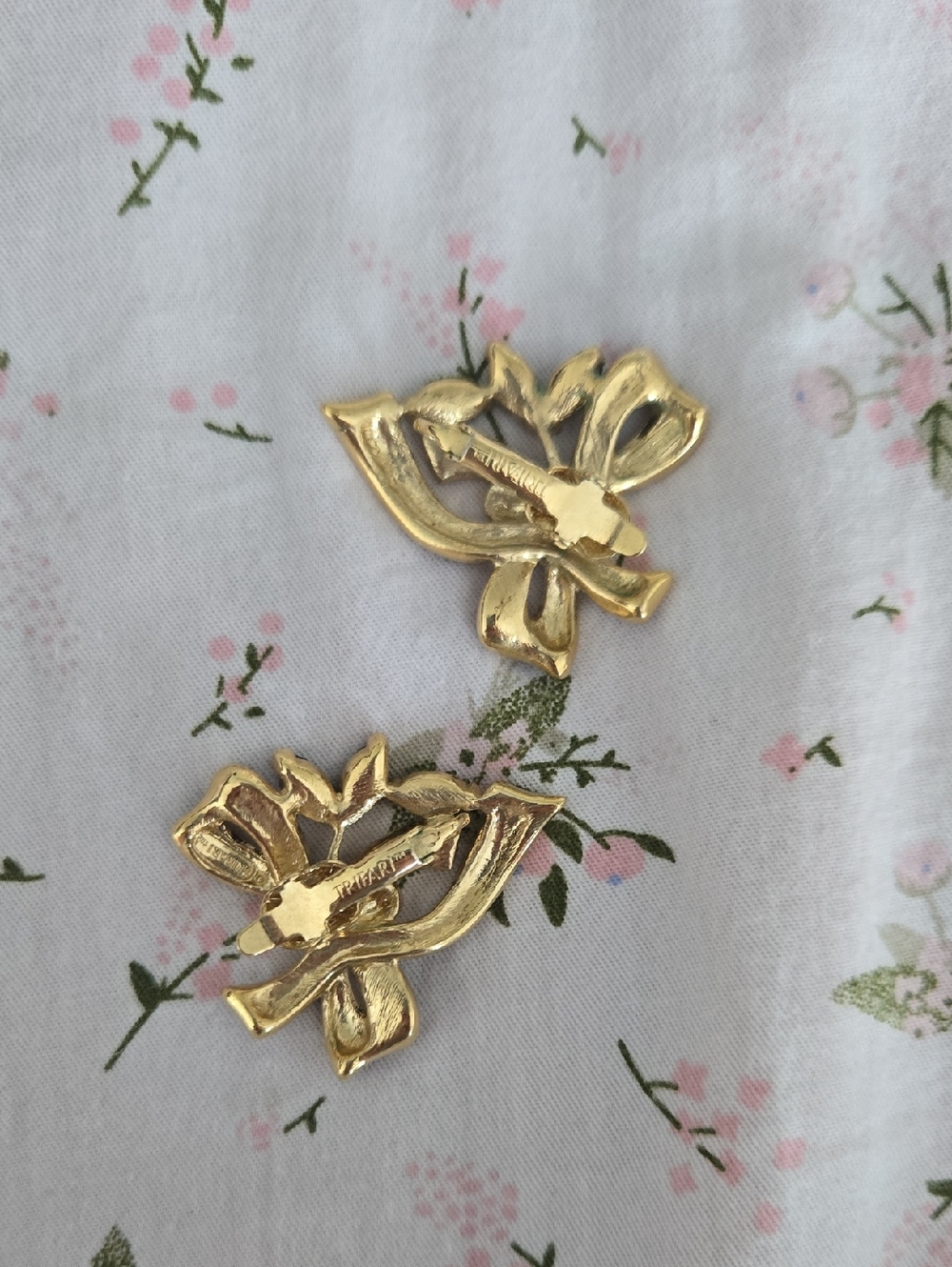 Gold-Tone Bow Earrings with Black Enamel - Picture 3 of 5